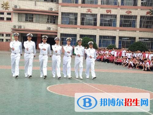 海軍第六職業(yè)技術(shù)學(xué)校2018年報(bào)名條件、招生對(duì)象