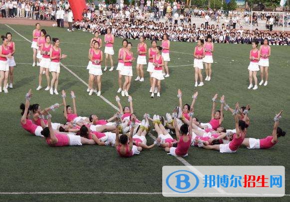陜西財(cái)經(jīng)職業(yè)技術(shù)學(xué)院?jiǎn)握泻?jiǎn)章