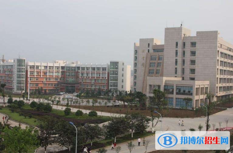 成都初中畢業(yè)讀中專學(xué)校好嗎