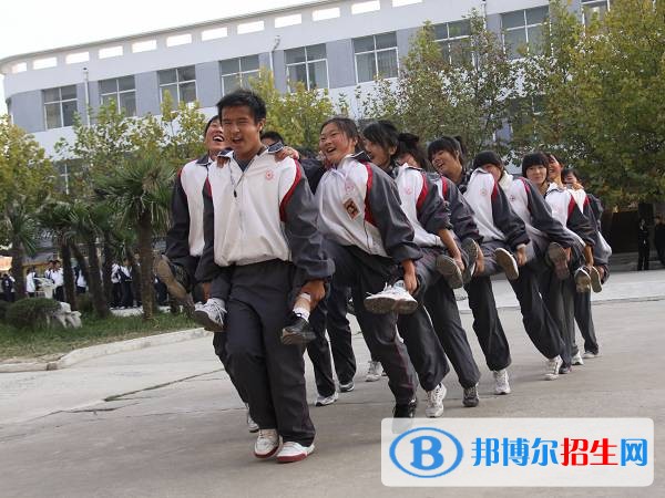 江蘇銅山張集職業(yè)高級(jí)中學(xué)2018年報(bào)名條件、招生對(duì)象