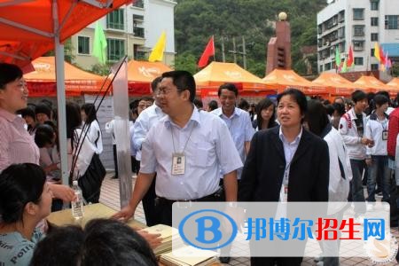 貴陽高中好還是中專學(xué)校好