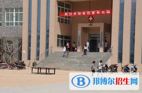 江蘇儀征職業(yè)教育中心校招生辦聯(lián)系電話(huà)