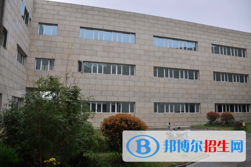 綿陽高中女生讀什么中專學校好
