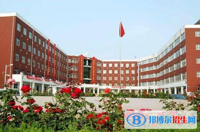 河北青年管理干部學(xué)院?jiǎn)握谐煽?jī)查詢(xún)時(shí)間