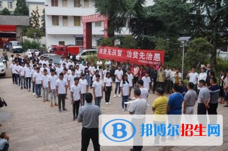 昆明沒讀完初中可以讀中專學(xué)校嗎