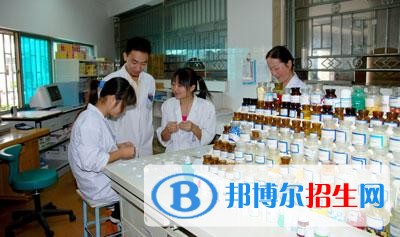 昆明女生讀中專學校學什么好