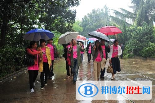 昆明女生上中專學校學什么專業(yè)好