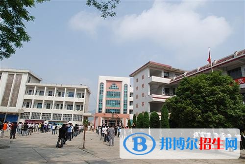 貴州讀中專學校能考大學嗎