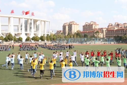 昆明中專學(xué)校讀出來(lái)是什么文憑