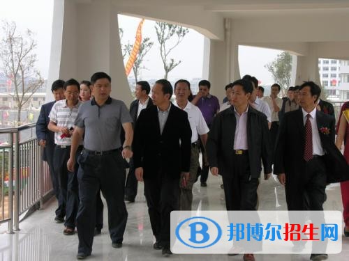 曲靖職高和中專學校哪個好