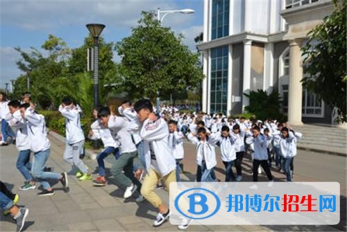 曲靖中專學校包就業(yè)嗎