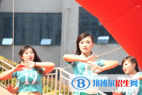 曲靖女生上中專學校學什么好