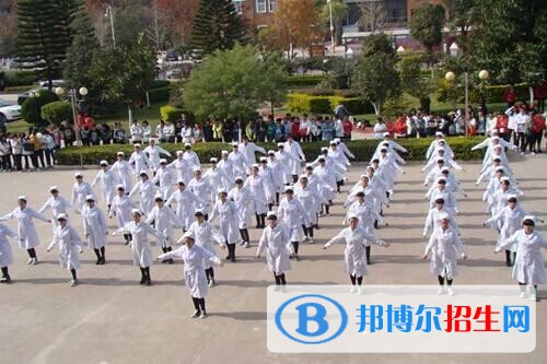 玉溪高中畢業(yè)可以讀中專學校嗎