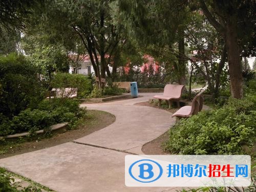 紅河初中畢業(yè)讀中專(zhuān)學(xué)校好嗎