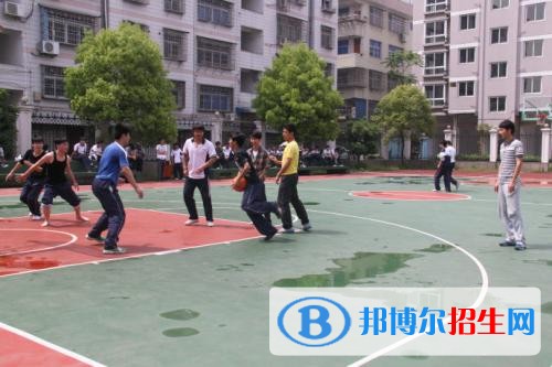 楚雄中專學(xué)校什么時候開學(xué)