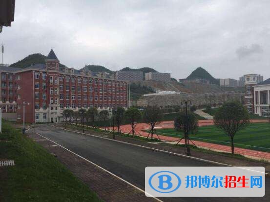 六盤水讀中專學(xué)校能考大學(xué)嗎