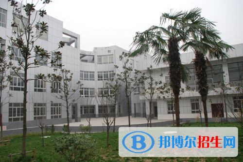 皖西衛(wèi)生職業(yè)學(xué)院?jiǎn)握袌?bào)名時(shí)間