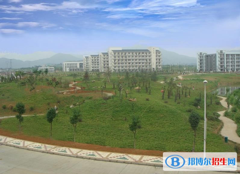 安慶醫(yī)藥高等專科學(xué)校單招報(bào)名時間