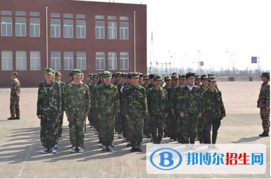 巴中初中畢業(yè)上什么中專(zhuān)學(xué)校好