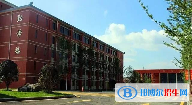 貴州電子商務(wù)職業(yè)技術(shù)學(xué)院五年制大專(zhuān)2019年報(bào)名條件、招生對(duì)象