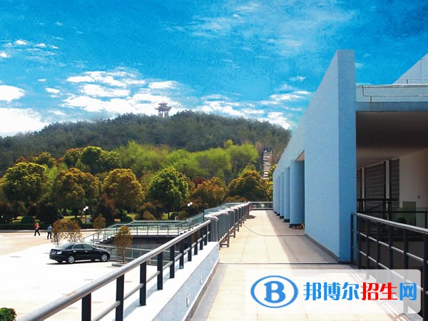 義烏工商職業(yè)技術(shù)學(xué)院?jiǎn)握谐煽?jī)查詢時(shí)間