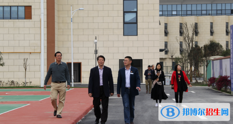 東莞華粵職業(yè)技術學校2019年報名條件、招生對象