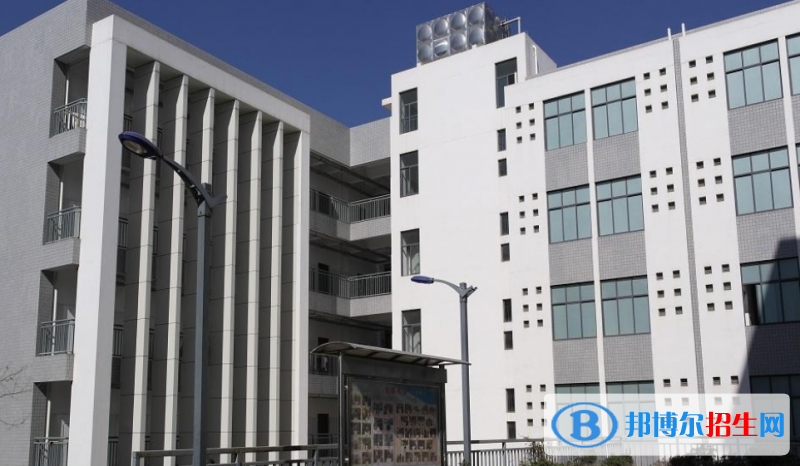 東城職業(yè)高級(jí)中學(xué)2019年報(bào)名條件、招生對(duì)象