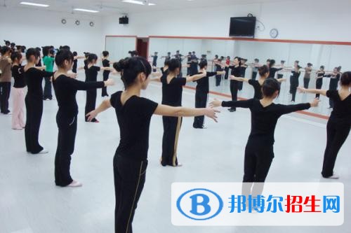 內(nèi)江讀中專學(xué)校哪個(gè)專業(yè)好
