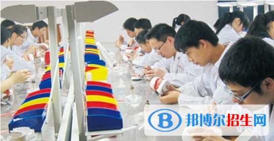 內(nèi)江讀中專學(xué)校后悔了