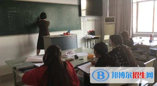 內(nèi)江讀中專學(xué)校有什么專業(yè)