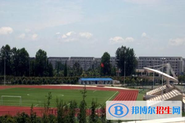 內江中專學校讀幾年