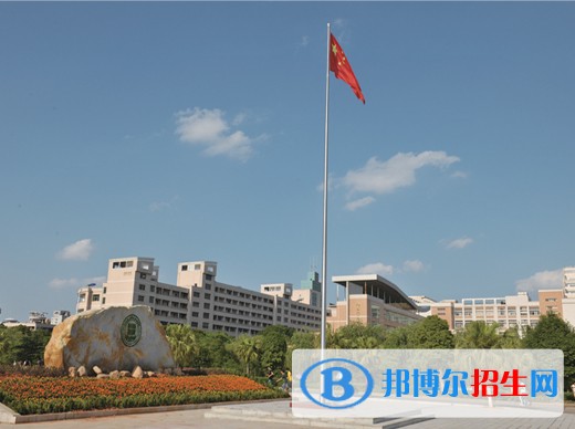 江西工程學(xué)院?jiǎn)握袌?bào)名條件