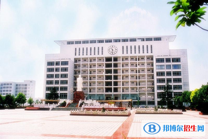 長江藝術(shù)工程職業(yè)學(xué)院單招報(bào)名條件