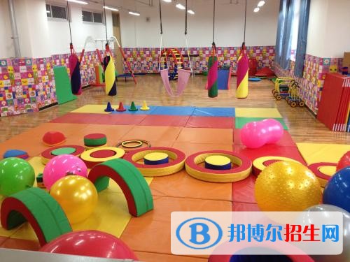內(nèi)江中專學(xué)校里面都有哪些專業(yè)