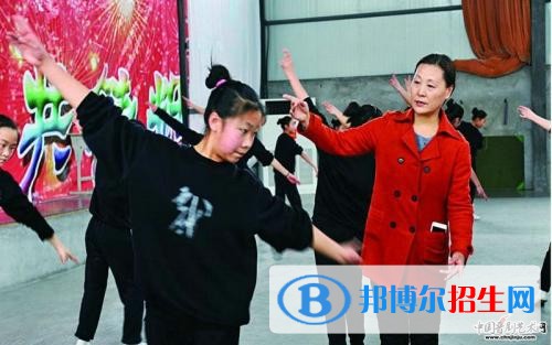 高平中等專業(yè)學(xué)校2019年報(bào)名條件、招生對(duì)象