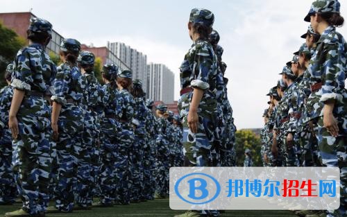 內江中專學校是什么意思