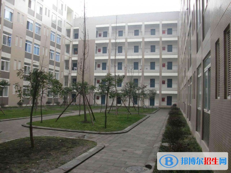樂山高中畢業(yè)上中專學校