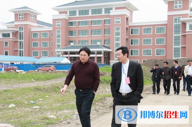 雅安中專學(xué)校讀出來(lái)是什么文憑
