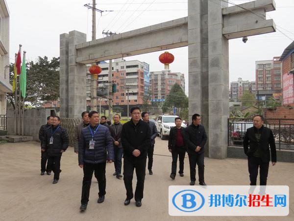 自貢沒讀完初中可以讀中專學(xué)校嗎