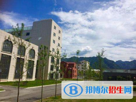 西安中專學(xué)?？急究? width=