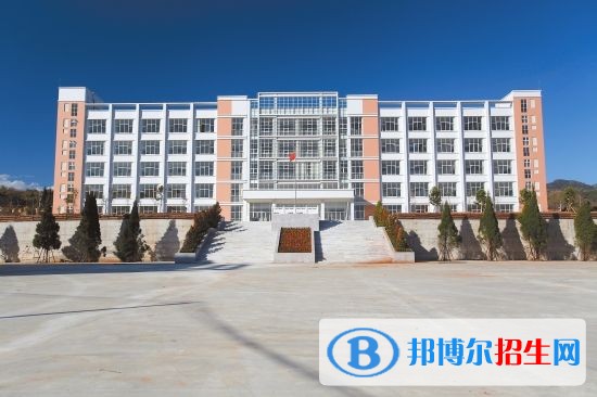 文山初中畢業(yè)讀中專學校好嗎