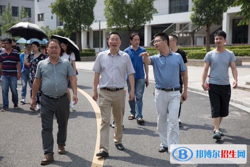 寶雞女生讀什么中專學校好
