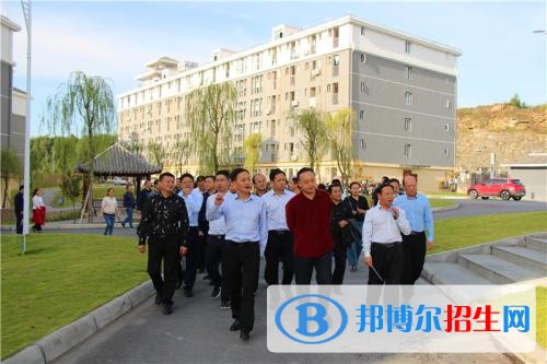 巴中恩陽(yáng)區(qū)職業(yè)中學(xué)招生辦聯(lián)系電話