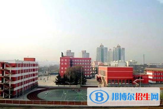 蘭州高中好還是中專學(xué)校好