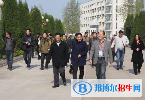 徐州中專學校和中專有哪些區(qū)別