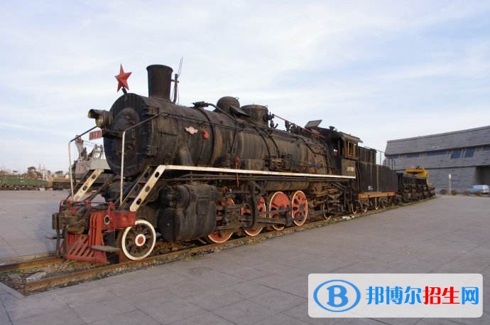 唐山高中畢業(yè)讀什么中專(zhuān)學(xué)校好