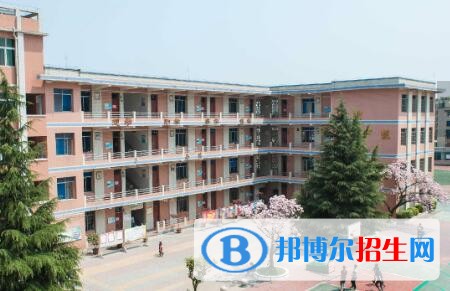 安順第三高級(jí)中學(xué)2019年學(xué)費(fèi)、收費(fèi)多少