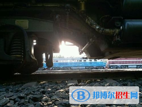 遼寧鐵道職業(yè)技術(shù)學(xué)院單招2019年報名條件、招生要求、招生對象
