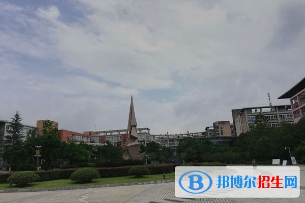 成都有多少所的中職學(xué)校