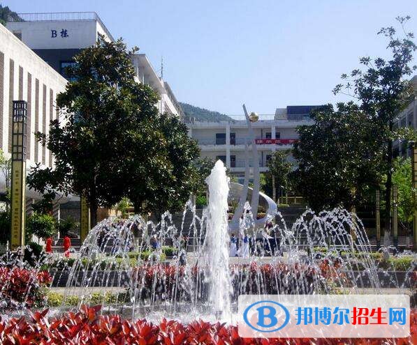 重慶市酉陽職業(yè)教育中心辦學(xué)優(yōu)勢(shì)，收費(fèi)標(biāo)準(zhǔn)